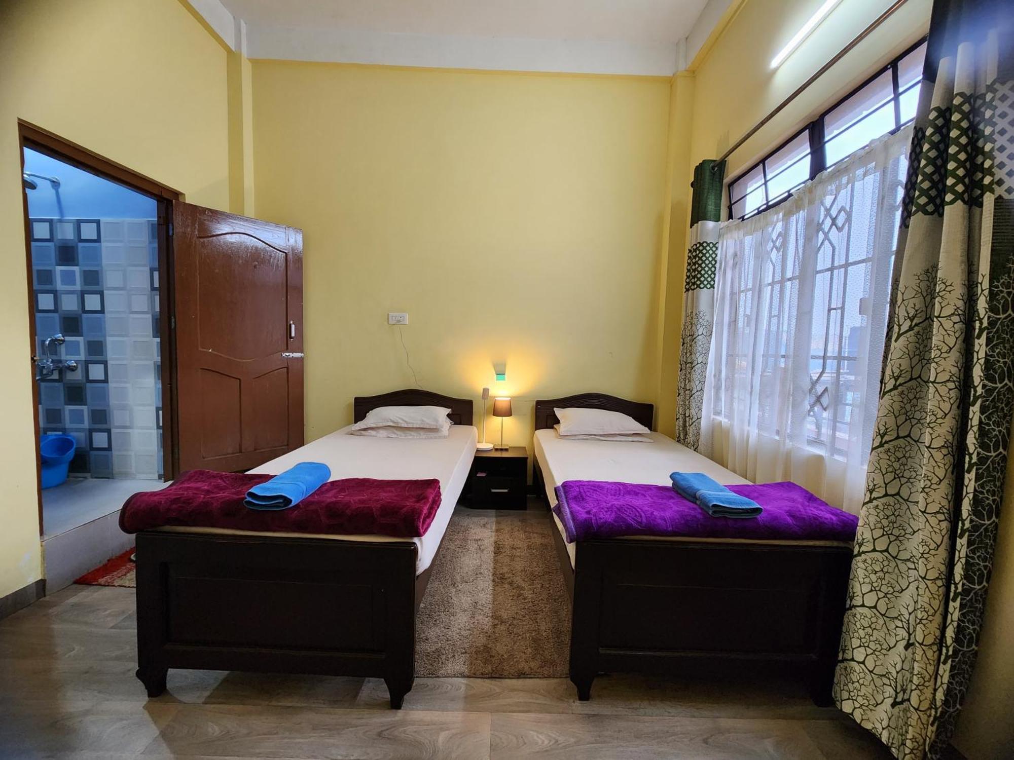 Cafe Sola Bnb Шиллонг Экстерьер фото