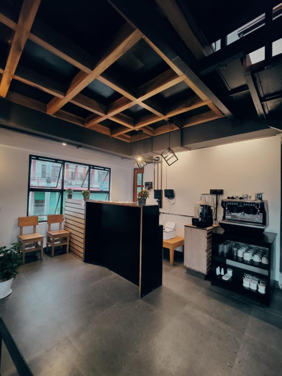 Cafe Sola Bnb Шиллонг Экстерьер фото